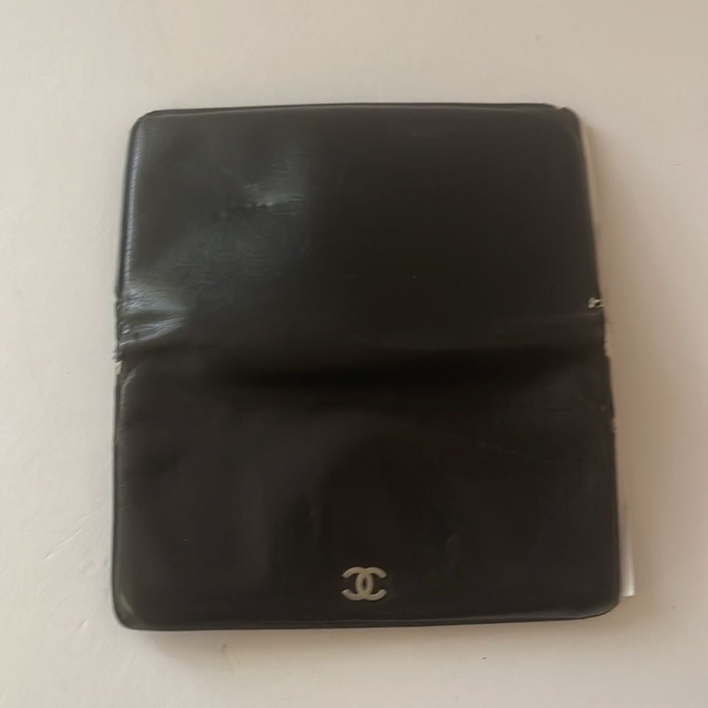 Authentic Chanel Wallet #5916398 - Picture 9 of 16